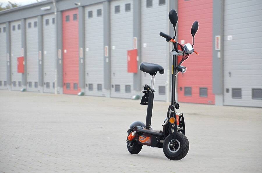 Elektro Scooter mit Strassenzulassung bis zu 35 km/h schnell - 25km  Reichweite, 36V | 1000W | 12AH Akku -AEEC