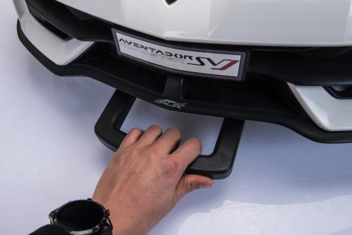 Kinderfahrzeug - Elektro Auto "Lamborghini Aventador SVJ 2 Sitzer" - lizenziert - 12V7AH, 2 Motoren- 2,4Ghz Fernsteuerung, MP3, Ledersitz+EVA+Lackiert – Bild 13