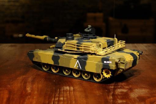 Ferngesteuerter Panzer "U.S. M1A2 Abrams" 1:24 mit Schuss und Sound "816" mit IR-Battle