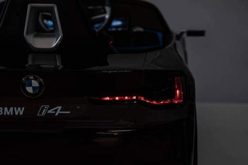 elektrischer kinderfahrzeug bmw i4 schwarz-6