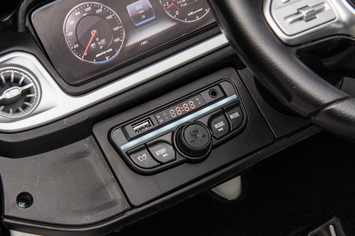 Elektro Kinderauto „Mercedes G63 AMG“ – Lizenziert –2 Sitzer- 24V 200W, Allrad- 2,4Ghz, MP3+Ledersitz+EVA-Weiss – Bild 17