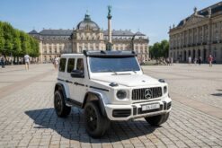 Elektro Kinderauto „Mercedes G63 AMG“ – Lizenziert –2 Sitzer- 24V 200W, Allrad- 2,4Ghz, MP3+Ledersitz+EVA-Weiss