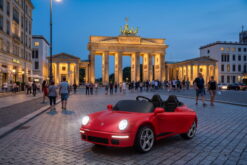 Alternative view of Kinder Elektroauto Porsche RUF 24V – 2-Sitzer mit Brushless-Motoren, herausnehmbarem Akku & Lackierung