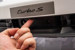 Elektro Kinderauto "Porsche Taycan Turbo S“ – Lizenziert – 24V Akku, 2,4Ghz, MP3+Ledersitz+EVA – Bild 31