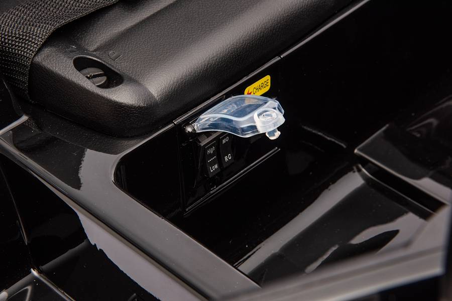 Elektro Kinderauto „Porsche Macan“ – Lizenziert – 12V10A Akku, 2,4Ghz Fernsteuerung, MP3+Leder+EVA – Bild 10